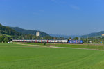 Re 460 050 mit einem IC am 30.08.2013 bei Sissach.