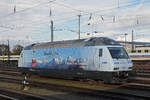 Re 465 016-4 der BLS ist in der Abstellanlage beim badischen Bahnhof abgestellt.