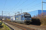 Doppeltraktion, mit den BLS Loks 465 014-9 und 465 016-4 fährt Richtung Bahnhof Itingen.