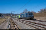 BLS Re 465 009-9 ist am 28.02.2021 mit IR66 3923 von La Chaux-de-Fonds nach Bern unterwegs und konnte hier kurz nach La Chaux-de-Fonds bei Le Reymond aufgenommen werden.