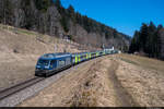 BLS Re 465 003-2 ist am 28.02.2021 mit IR66 3925 von La Chaux-de-Fonds nach Bern unterwegs und konnte hier kurz vor Les Hauts-Geneveys aufgenommen werden.