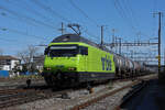 Re 465 012-3 durchfährt den Bahnhof Pratteln. Die Aufnahme stammt vom 30.03.2021.