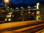 Die Re 465 010 und 006 warten mit einem Hangartnerzug in Spiez auf die Abfahrt nach Domodossola am 29.09.2007