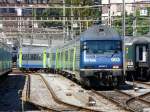 bls - 465 003-2 abgestellt im Bahnhofsareal von Bern am 07.08.2010