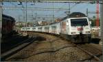 Weie Zge: BLS Re 465 004-0 mit dem  Kambly -RE Bern - Luzern via Emmental bei Bern Wankdorf.