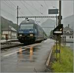 100 Jahre BLS: Re 465 002-4 mit einem Zusatzzug Bern - Brig in Kandersteg.