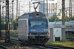 Nachschuss auf Re 465 014-9  Spalenberg , als sie am Morgen des 02.07.2015 als Lokzug aus Richtung Rangierbahnhof Muttenz in Richtung Basel Bad Rbf/Weil am Rhein durch Basel Bad Bf über Gleis 4