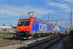 Doppeltraktion, mit den Loks 474 013-0 und 193 462-9 durchfährt am 19.10.2022 den Bahnhof Pratteln.