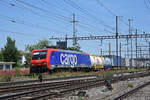 Re 474 005-6 durchfährt am 09.06.2023 den Bahnhof Pratteln.