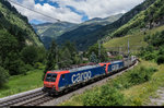 Re 474 in Doppeltraktion gehören auf der Gotthardlinie nicht zum gewohnten Bild. In der Regel kommen die Loks einzeln ab Bellinzona auf die Luino-Linie.<br>
Umso mehr freute ich mich, als mir am 15. Juli 2016 dieser südwärts fahrende UKV-Zug bei Lavorgo vor die Linse fuhr. Führend ist Re 474 012.