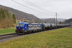 Siemens Vectron 475 902-3 der WRS fährt Richtung Bahnhof Gelterkinden.