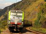 BLS 475 416 legt sich am 12.09.2021 vor Kaub am Rhein auf dem Weg nach Süden in die Kurve.