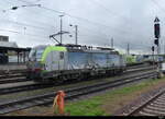 BLS - Rangierfahrt der Lok 475 403 im Bahnhofsareal des Bhf.