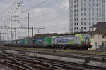 Siemens Vectron 475 416-4 der BLS durchfährt am 06.02.2023 den Bahnhof Pratteln.