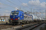 Siemens Vectron 475 901-3 der WRS durchfährt am 23.02.2023 den Bahnhof Pratteln.