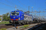 Siemens Vectron 475 902-3 der WRS durchfährt am 20.09.2024 den Bahnhof Pratteln.