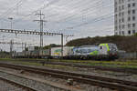 Siemens Vectron 475 416-4 der BLS durchfährt am 16.09.2024 den Bahnhof Pratteln.