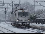 RailCare - Lok 476 453 als Lokzug bei der durchfahrt im Bhf.