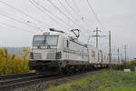 Siemens Vectron 476 455-1 von railCare, fährt am 13.11.2024 Richtung Bahnhof Pratteln.