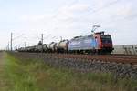 482 013-0 (SBB Re 482) als Kesselzug fährt bei Benndorf auf der Bahnstrecke Magdeburg–Leipzig (KBS 340) in Richtung Leipzig.