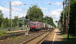 482 013-0 von SBB-Cargo kommt als Umleiter mit einem  Containerzug aus Novara(I) nach Genk-Zuid Haven(B) und fährt durch Kohlscheid aus Richtung Herzogenrath und fährt die Kohlscheider-Rampe