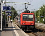 482 046-0 von der SBB-Cargo  kommt mit einem  Hyundai-Autozug aus Polen nach Aachen-West  und kommt aus Richtung Mönchengladbach-Hbf,Rheydt-Hbf,Wickrath,Beckrath,Herrath und fährt durch