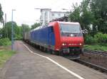 482 014 der DLC durchfhrt Bonn Hbf am 19.05.07 mit einem gemischten Gterzug in Richtung Kln.