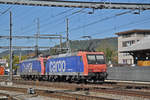 Doppeltraktion, mit den Loks 482 003-1 und 482 028-8, durchfährt den Bahnhof Sissach. Die Aufnahme stammt vom 25.09.2018