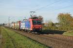 Mit einem Klv ist 482 020-5 bei Kaarst Broicherseite gen Neuss fahrend am Samstag den 3.11.2018