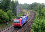 482 028-8 von ChemOil/SBB-Cargo kommt als Lokzug aus Köln-Eifeltor nach Aachen-West t und kommt aus Richtung Köln,Aachen-Hbf und fährt in Richtung Aachen-Schanz,Aachen-West. 
Aufgenommen von einer Brücke von der Weberstraße in Aachen. 
Am Morgen vom 5.6.2019.