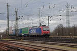 Re 482 033-8 durchfährt den badischen Bahnhof. Die Aufnahme stammt vom 14.02.2020.