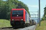 Re 482 038 mit Gterzug auf der Bzberg-Sdrampe unterwegs nach Basel  (14.7.2007)