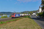 Am 17.09.2020 ist 482 006 auf der rechten Rheinstrecke bei Linz (Rhein) in Richtung Süden unterwegs.