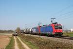 Am Nachmittag des 02.04.2020 fuhr Re 482 011-4 zusammen mit Re 482 020-5 und dem  BASF -Zug DGS 49069 (Karlsruhe Gbf - Basel SBB RB) südlich von Buggingen über die KBS 702 in Richtung