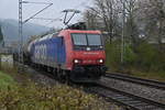 Unerwartet kam die SBBC 482 007-2 durch Neckargerach gen Binau gefahren.