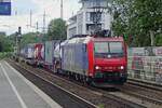 SBB 482 001 schleppt ein KLV durch Köln Süd am 7 Juni 2019.