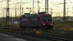 SBB Cargo 482 022-1 rangiert in Duisburg Hbf in die Abstellung