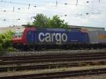 482 026-2 der SBB-Cargo mit einem Gterzug in Koblenz-Ltzel.Aufgenommen am 19.5.07