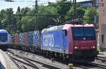 SBB Cargo International AG, Olten [CH] mit der  482 006-4  [NVR-Nummer: 91 85 4482 006-4 CH-SBBC] und einem Containerzug Richtung Hamburger Hafen am 07.06.23 Vorbeifahrt Bahnhof Hamburg Harburg.