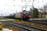 IGE Bombardier Traxx 482 046-0 mit zwei Kesselwagenzügen in Darmstadt Kranichstein am 24.02.24