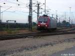 482 034-6 der SBB Cargo Kln ist verliehen an TXLogistik.
Sie hat gerade einen Containerzug aus Regensburg im Rangierbahnhof Waltershof abgestellt.
Juni 2004