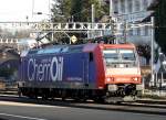 SBB Cargo - E-Lok 482 028-8 mit Werbung im Bahnhof von Arth-Goldau am 23.02.2008