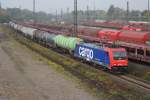 482 042-9 der SBB Cargo fuhr mit einem Kesselzug am 24.10.2009 auf dem Gterumgehungsgleis durch den Seelzer Rbf.