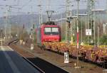 Nachschuss auf 482 032-0, die ihren Containerzug durch Eichenberg in Richtung Norgen weiterzieht.