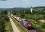 Re 482 027-0 mit einem KLV gen Sden bei Denzlingen 6.7.10