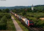 Re 482 031-2 mit einem KLV gen Sden bei Denzlingen 6.7.10