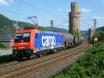 482-048 durchfhrt am 15.7.10 mit einem Kesselwagenzug Oberwesel.