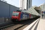 Das Gtergleis welches duch die Station Ludwigshafen Mitte fhrt wird regelmig von Loks der Reihe 482 SBB Cargo genutzt (hier an der Spitze 482 013) am 9.9.05