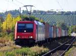 482 044-5 mit einem Containerzug bei der Durchfahrt durch Stuttgart-Mnster Bhf.