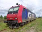 482 031-2 wartet auf ihren nchsten Einsatz im Bahnhof Rostock-Seehafen.(30.06.06) 